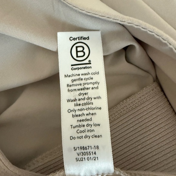 Athleta Brooklyn Mid Rise Ankle Pant - Picture 10 of 12